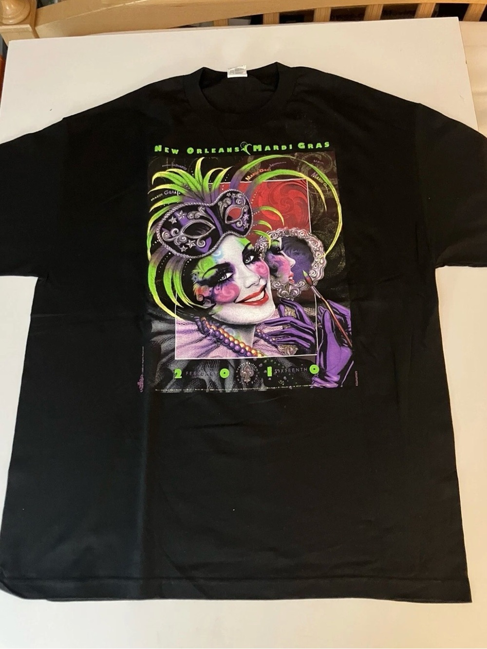 Y2K 2010s XL Mardi Gras T-Shirt Black Stylish